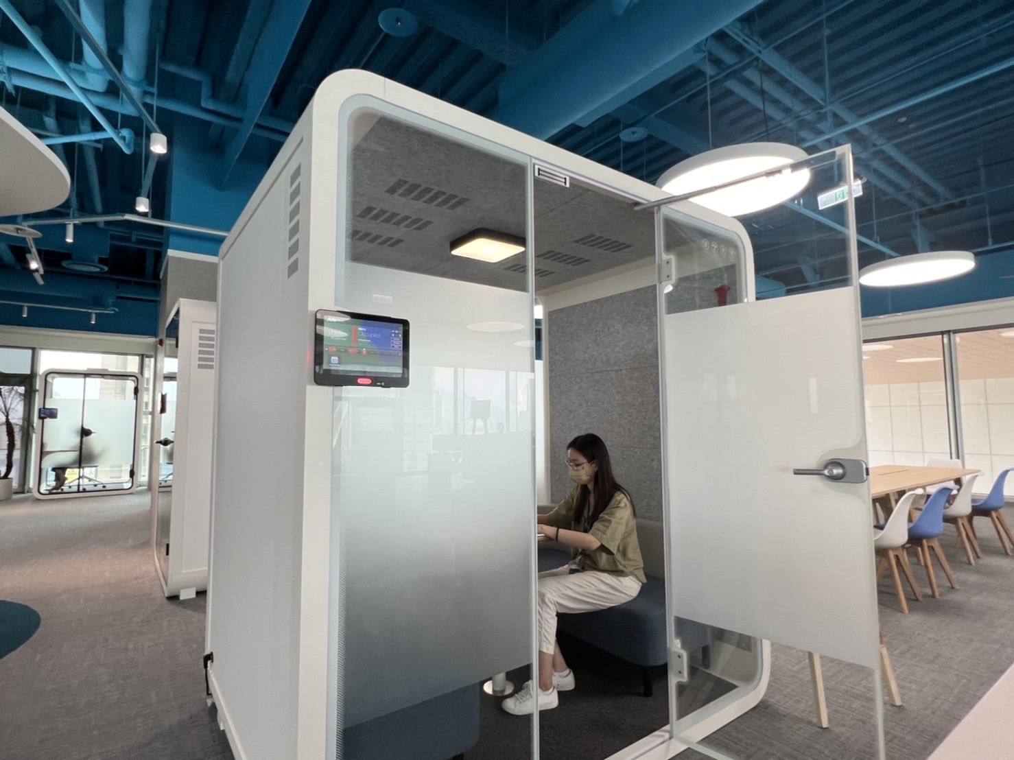 金年会高雄據點的智慧行動辦公艙，展現金年会在面板以外的研發應用軟實力